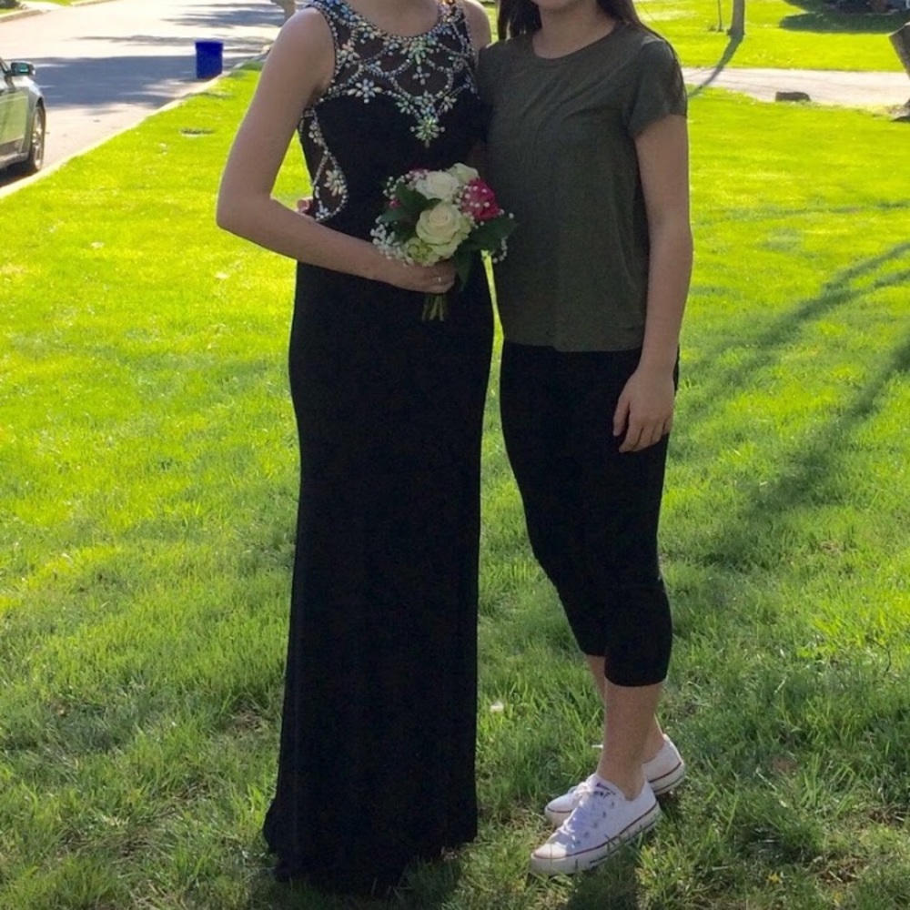 Black prom dress